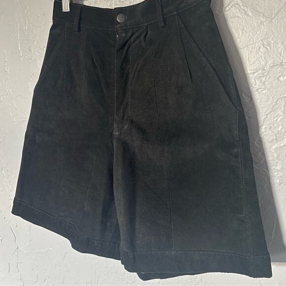 Vintage 1980s Notorious Black Leather Shorts 6” inseam Lined High Waisted - Picture 1 of 11